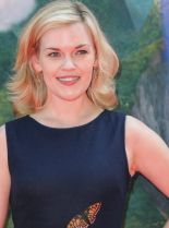 Kari Wahlgren