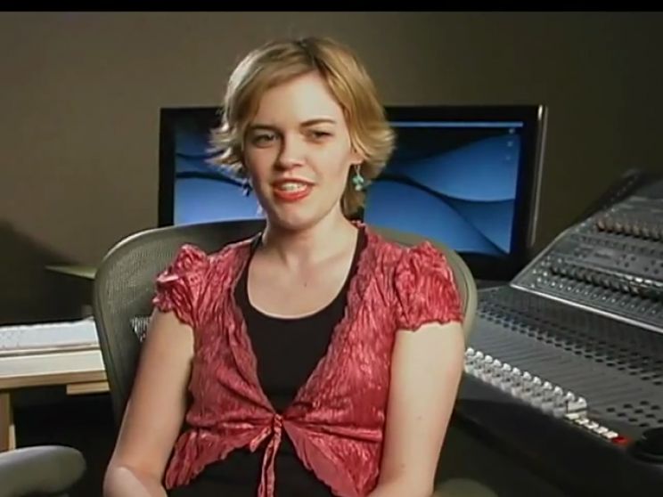 Kari Wahlgren