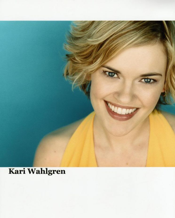 Kari Wahlgren