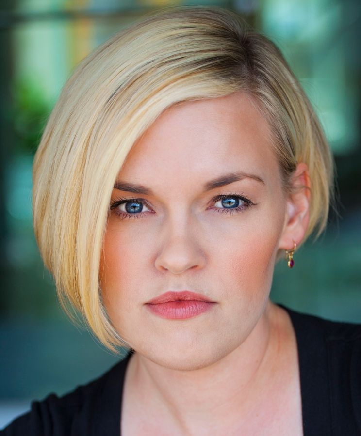 Kari Wahlgren