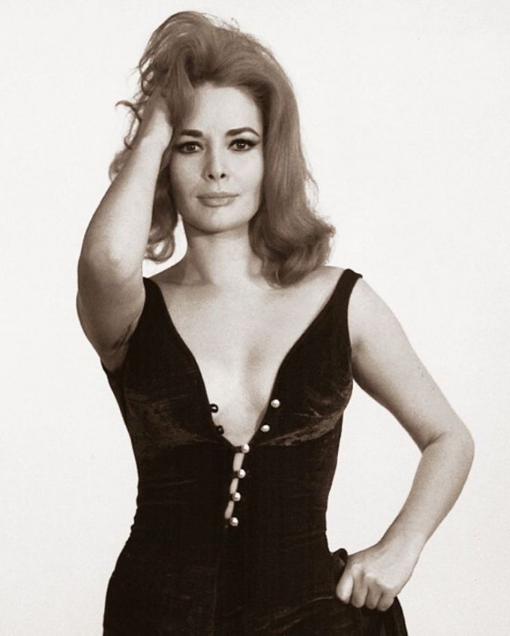 Karin Dor