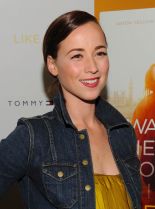 Karine Vanasse #422845 picture (Portrait Medium)