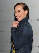 Karine Vanasse #422860 picture (Portrait Medium)