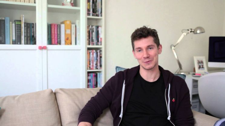 Karl Davies