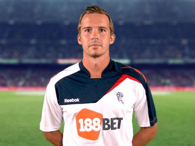 Karl Davies