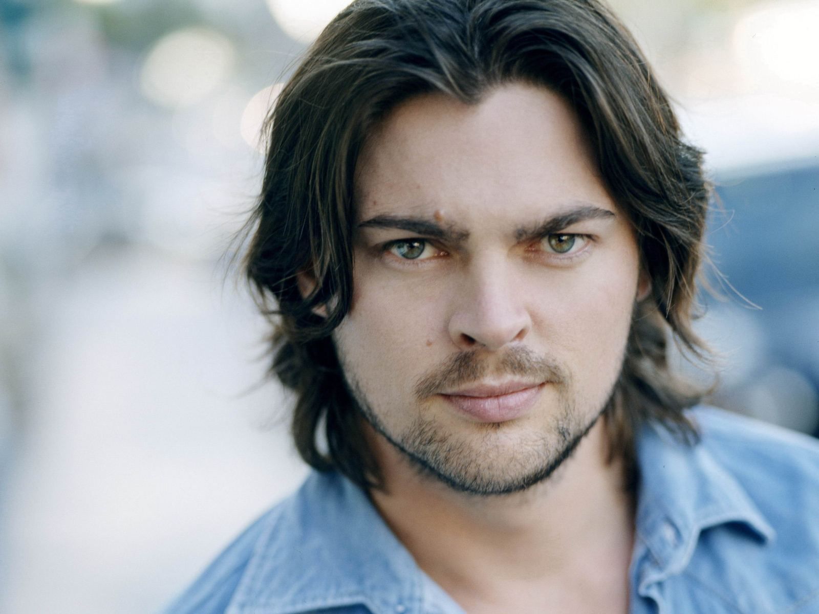 Pictures of Karl Urban