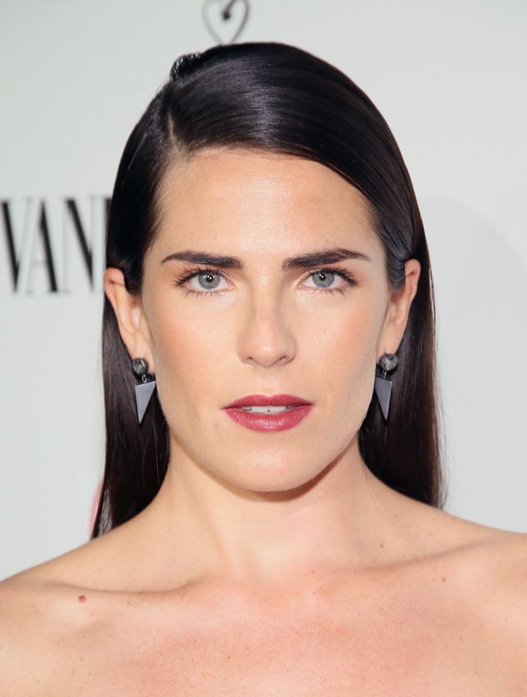 Karla Souza