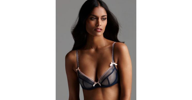 Karmen Bella Bio