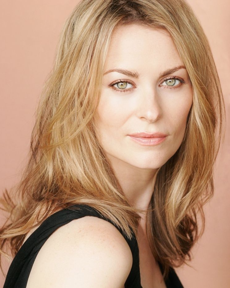 Kat Stewart