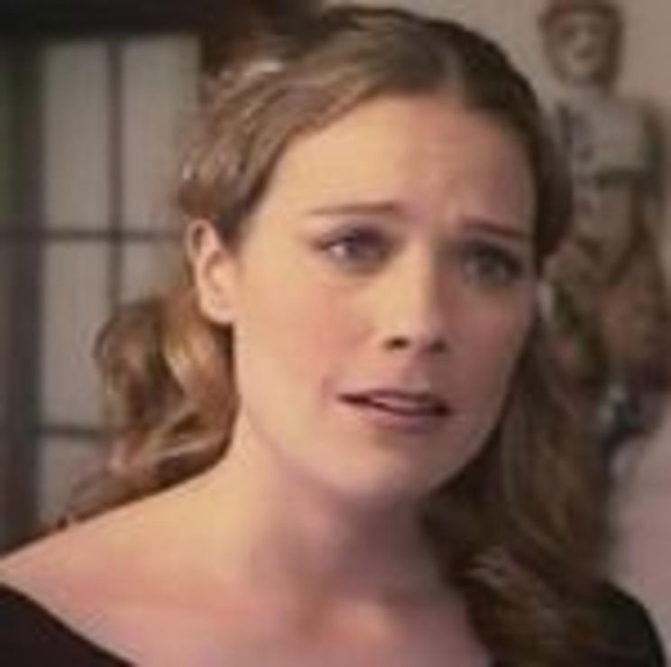 Kate Hewlett