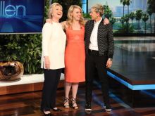 Kate McKinnon photo