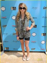 Katelyn Tarver photo