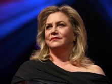 Kathleen Turner