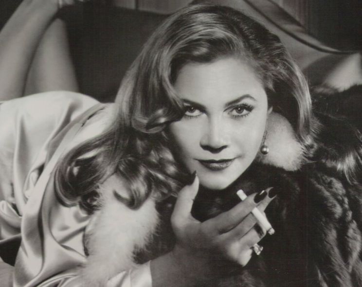 Kathleen Turner