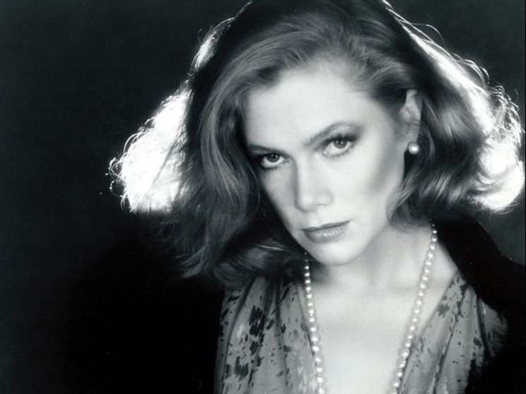 Kathleen Turner