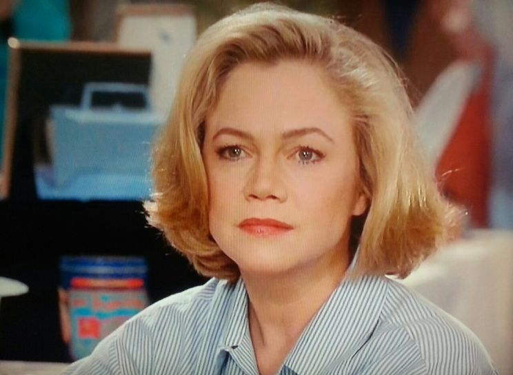 Kathleen Turner