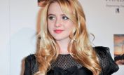 Kathryn Newton