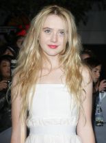 Kathryn Newton photo