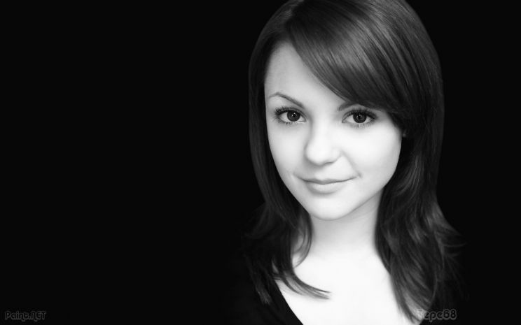 Kathryn Prescott