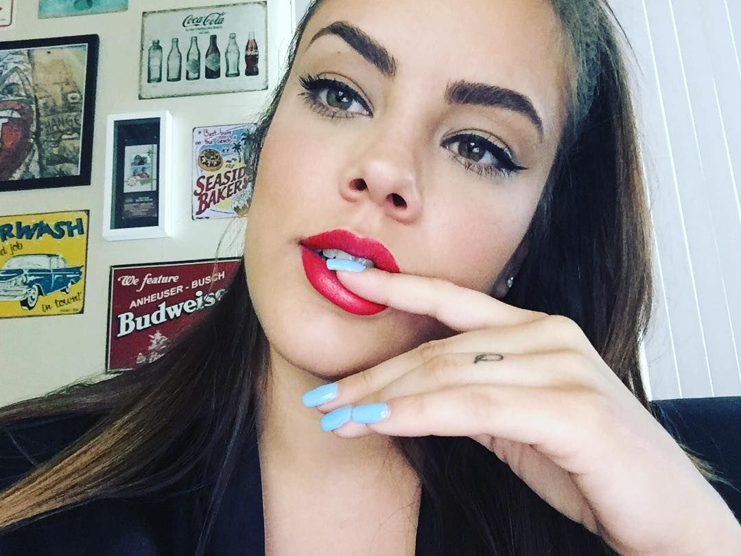 Pictures of Katie Cummings