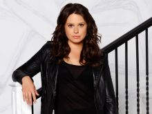 Katie Lowes