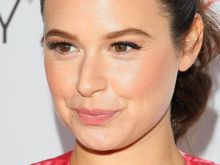 Katie Lowes