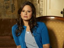 Katie Lowes