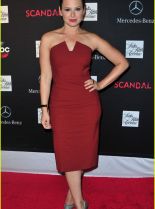 Katie Lowes