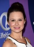 Katie Lowes