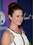 Katie Lowes