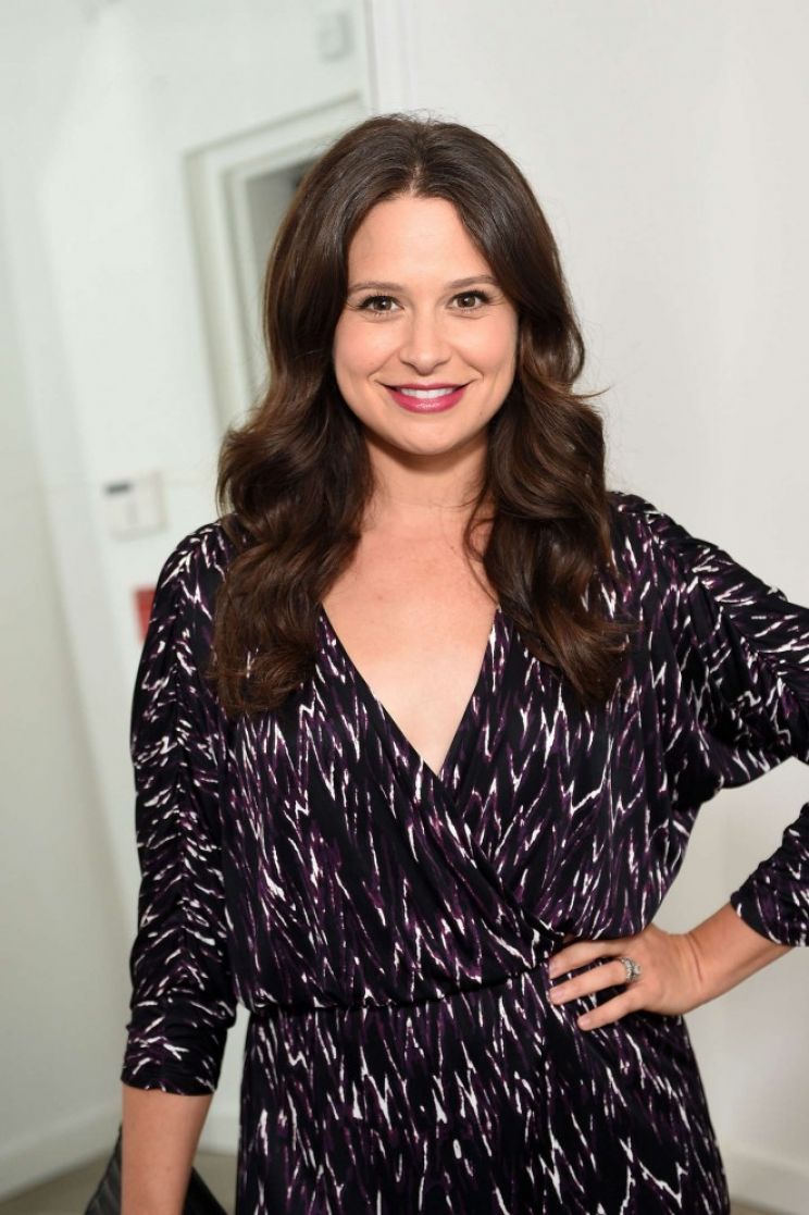 Katie Lowes