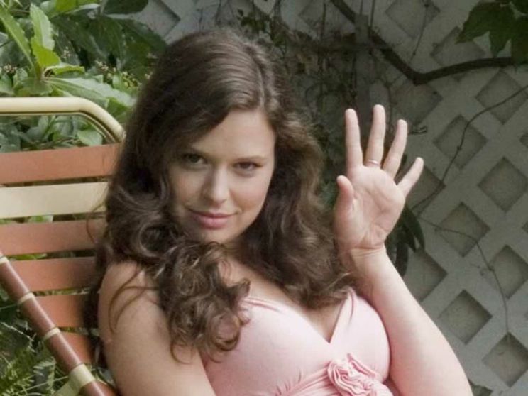 Katie Lowes