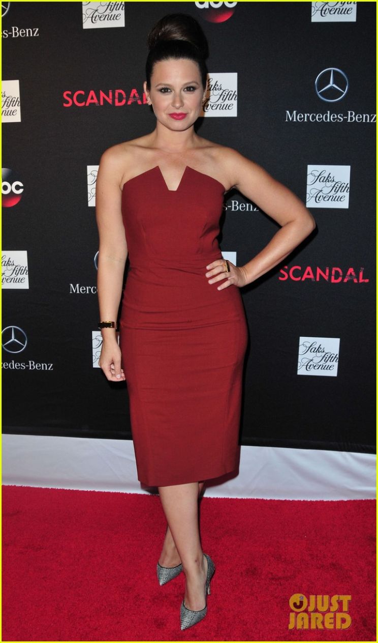 Katie Lowes