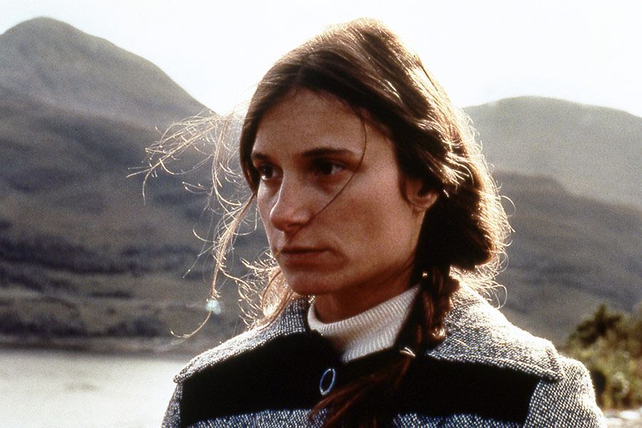 Рассекая волны. Кэтрин Картлидж. Katrin Cartlidge 1993. Кэтрин Картлидж рассекая волны. Кэтрин Картлидж в фильме рассекая волны.