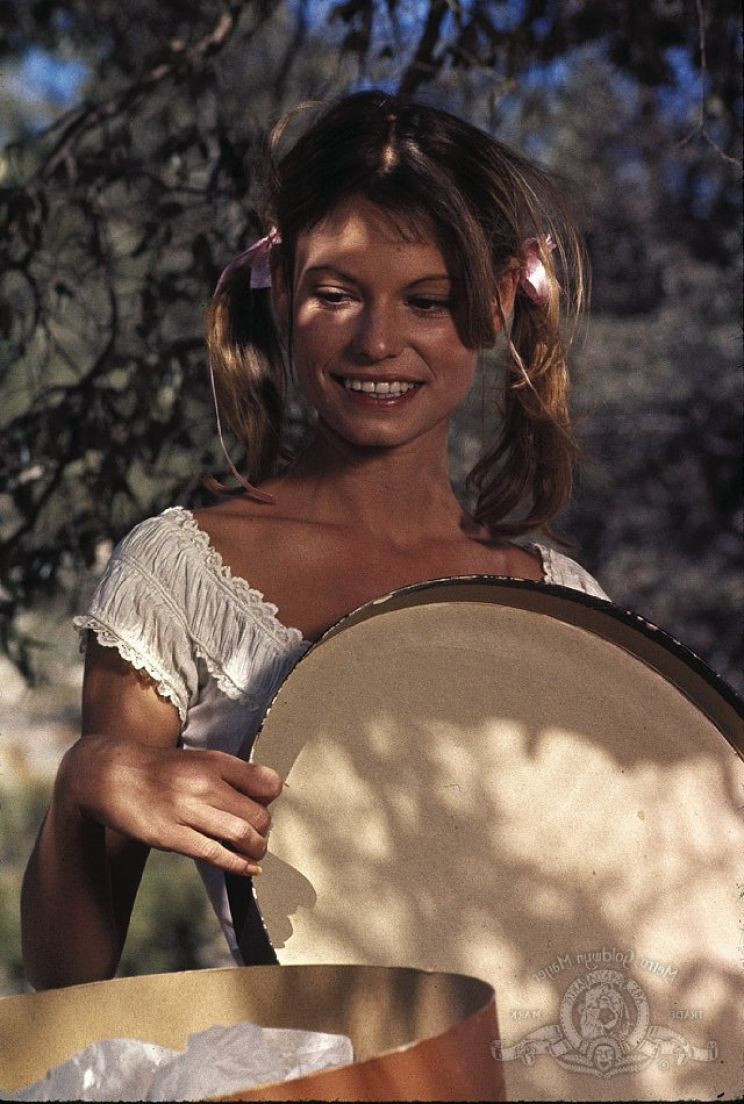 Kay Lenz