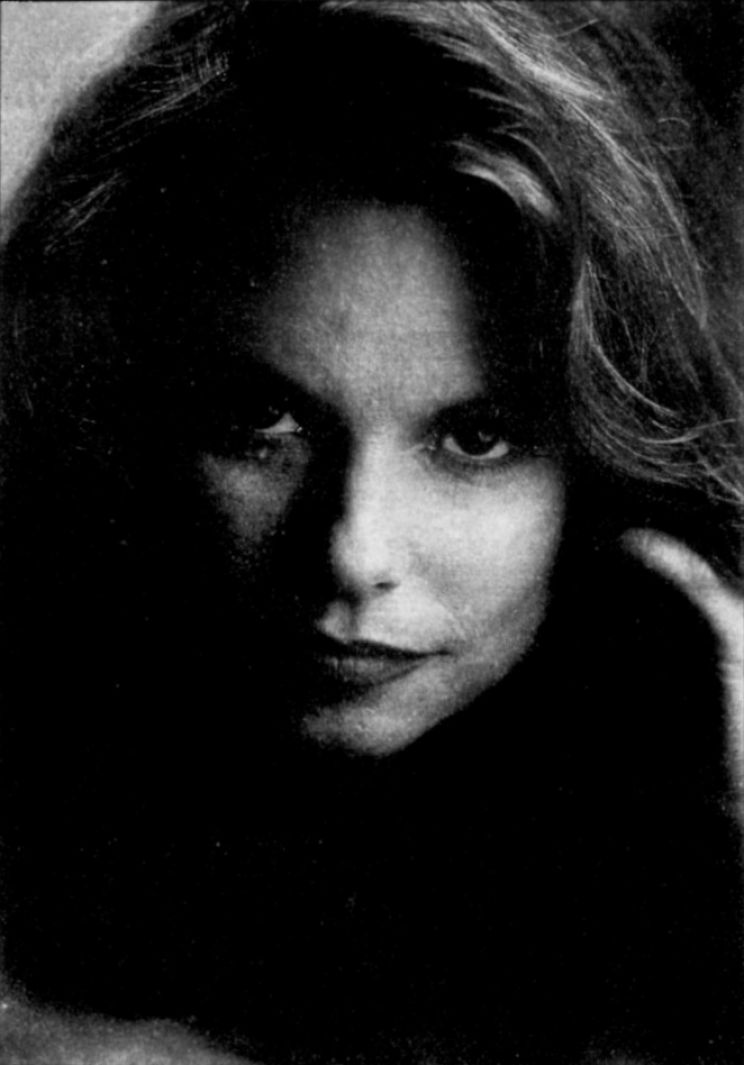 Kay Lenz