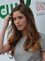 Kayla Ewell #274643 picture (Portrait Medium)