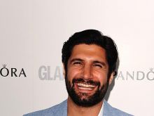 Kayvan Novak #1018328 picture (Landscape Medium)
