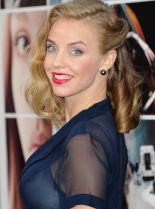 Kelli Garner #7441 picture (Portrait Medium)