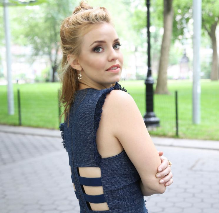 Kelli Garner