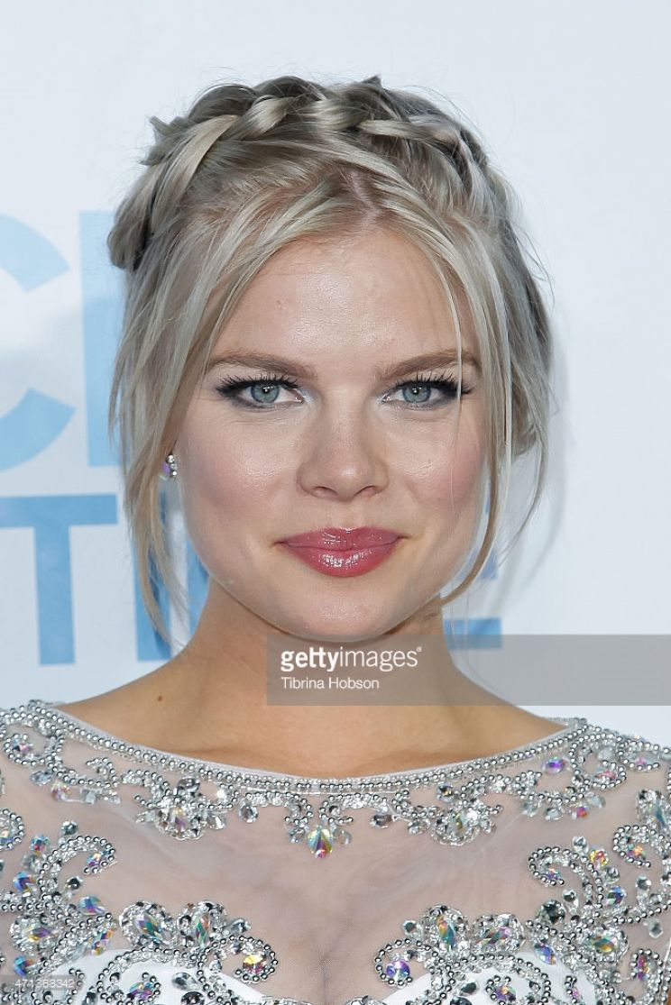 Kelli Goss