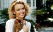 Kelly Carlson