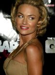 Kelly Carlson