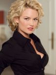 Kelly Carlson