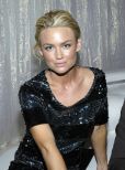 Kelly Carlson