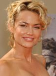 Kelly Carlson
