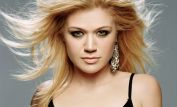 Kelly Clarkson