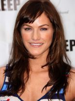 Kelly Overton