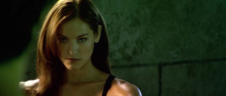 Kelly Overton