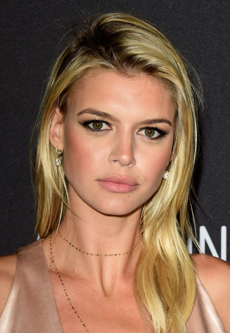 Pictures of Kelly Rohrbach